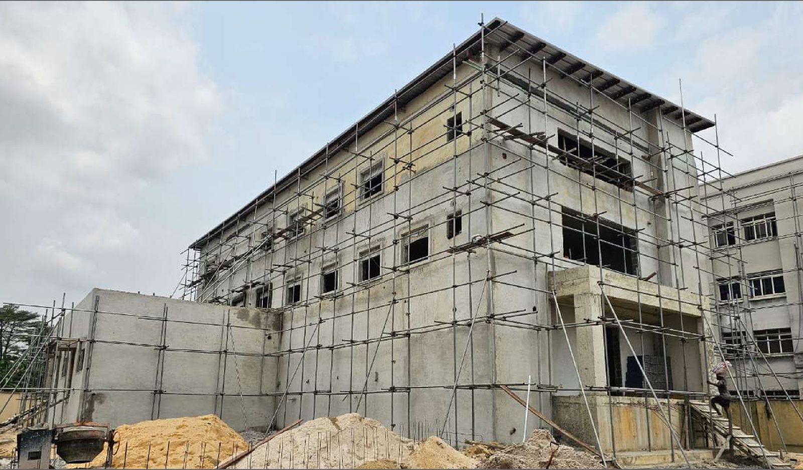 Fidelity Bank multi-storey commercial building under construction in Trans Amadi, Port Harcourt, a project Pekuric partnered on